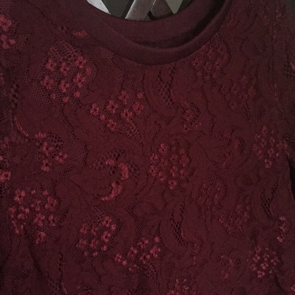 Burgundy Lace Crop Top! - Picture 5 of 8
